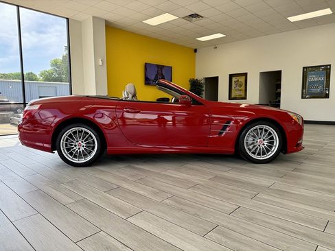 Used 2013 Mercedes-Benz SL 550 image 5