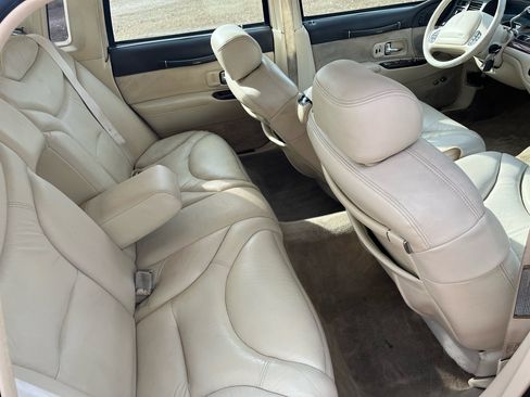 Used 1996 Lincoln Town Car Cartier image 21