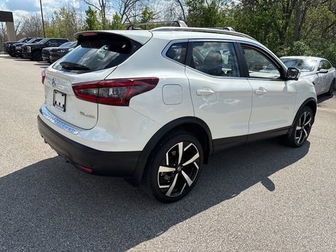 Certified 2022 Nissan Rogue Sport SL AWD/4WD image 5