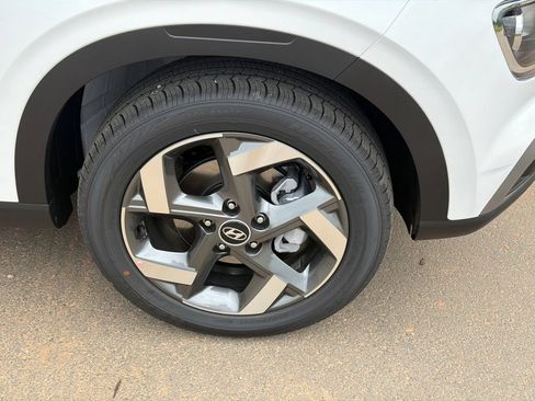 New 2026 Hyundai Venue SEL FWD image 13