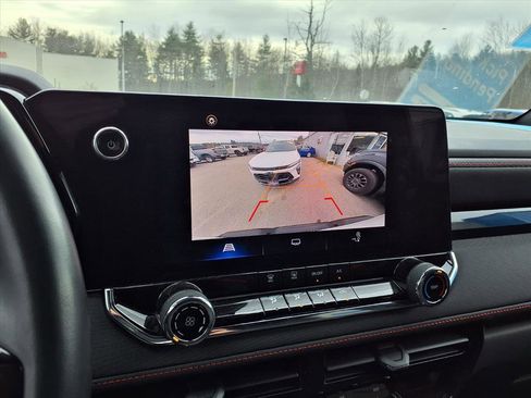 Used 2023 Chevrolet Colorado Z71 image 24