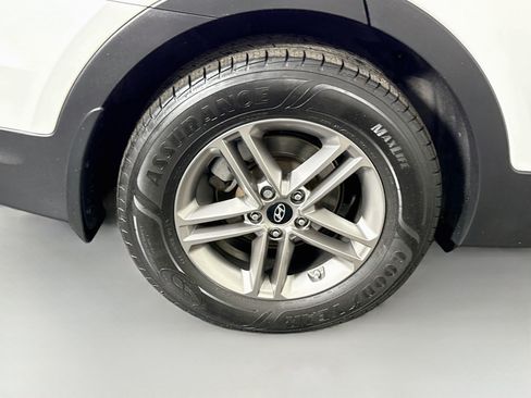 Used 2017 Hyundai Santa Fe Sport AWD/4WD image 32