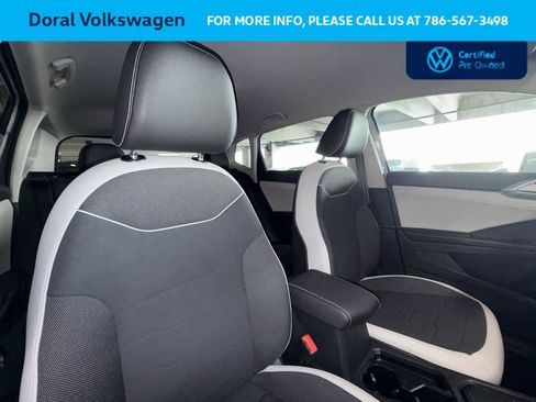 Used 2025 Volkswagen Taos SE FWD image 27