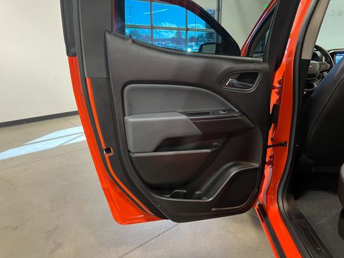 Used 2021 Chevrolet Colorado Z71 image 30