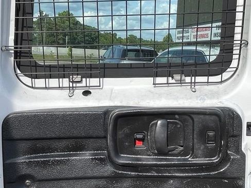 Used 2017 Chevrolet Express 2500 Extended RWD image 32