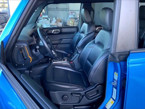 Used 2024 Ford Bronco Badlands image 8
