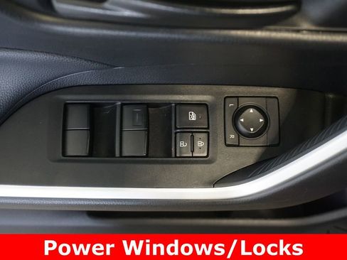 Used 2025 Toyota RAV4 LE AWD/4WD image 5