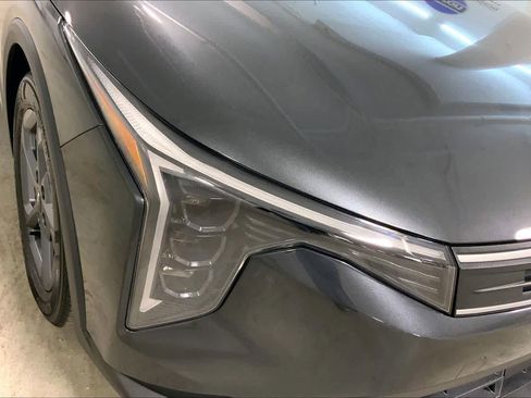 Used 2025 Kia K4 LXS image 27