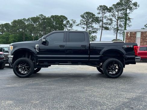 Used 2019 Ford F250 XLT AWD/4WD image 2