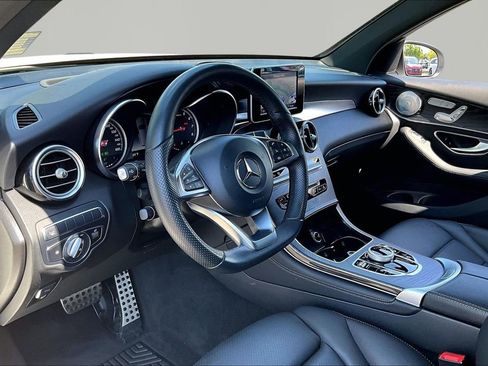 Used 2018 Mercedes-Benz GLC 300 4MATIC image 12