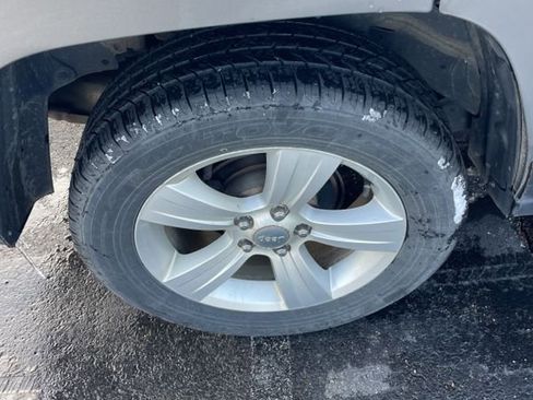 Used 2015 Jeep Patriot Latitude image 23