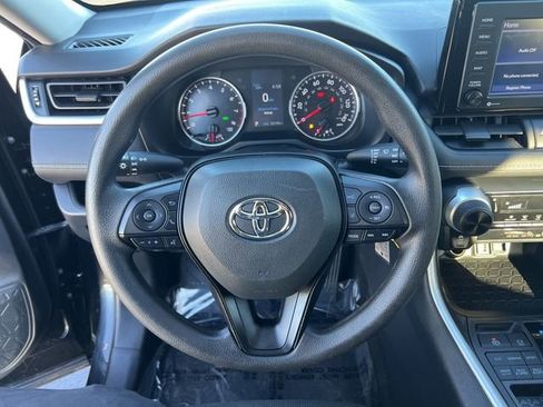 Used 2022 Toyota RAV4 LE image 30