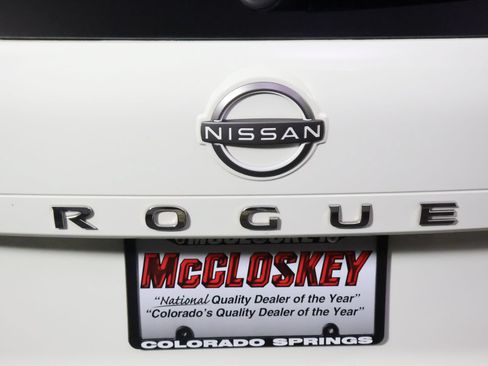 Used 2022 Nissan Rogue S AWD/4WD image 8