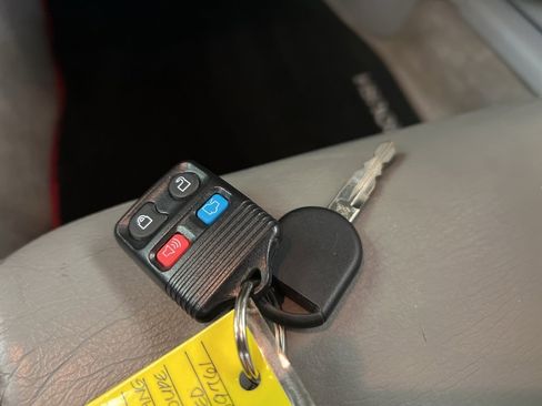 Used 2005 Ford Mustang GT Premium image 42