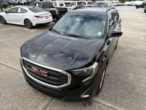 Used 2018 GMC Terrain SLE w/ Driver Convenience Package image 13