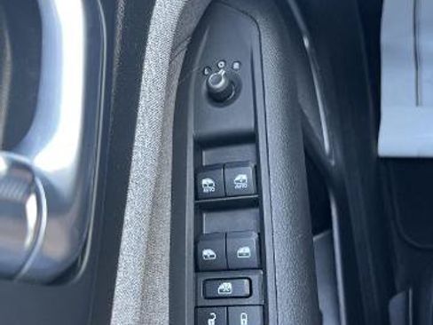 Used 2023 Jeep Compass Latitude AWD/4WD image 11