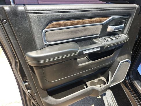 Used 2019 RAM 3500 Laramie AWD/4WD image 10
