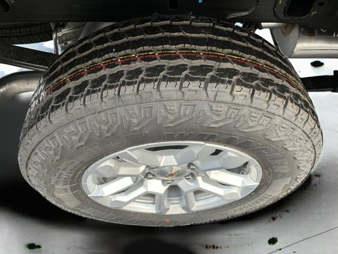 New 2026 Chevrolet Silverado 1500 LT image 10