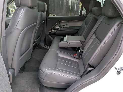 Used 2025 Land Rover Range Rover Sport SE image 22