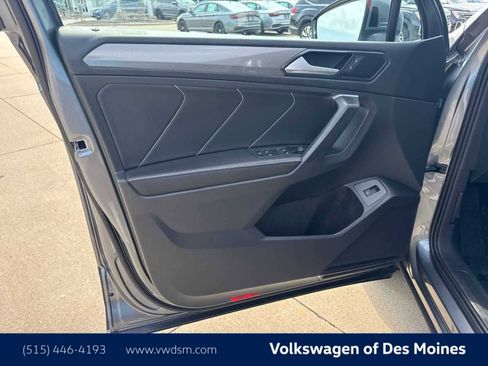 Certified 2024 Volkswagen Tiguan SE image 23