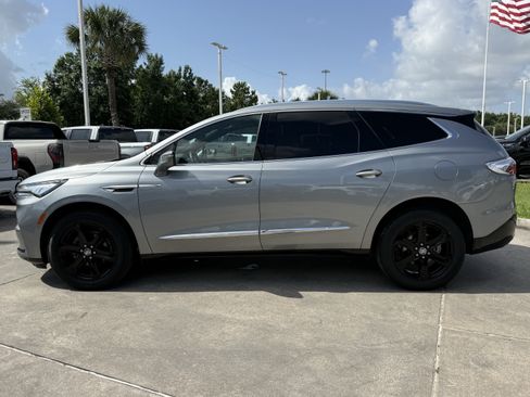 Used 2023 Buick Enclave Essence w/ Sport Touring Edition FWD image 8