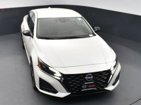 New 2025 Nissan Altima 2.5 SR image 44