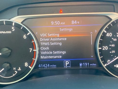 Used 2025 Nissan Altima 2.5 SV FWD image 24