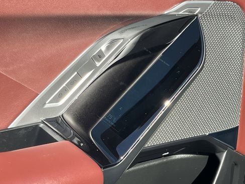 Used 2023 BMW 760i xDrive 760i xDrive w/ Executive Package image 21