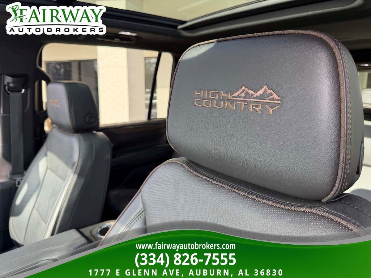 Used 2023 Chevrolet Suburban High Country AWD/4WD image 19