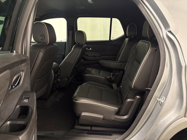 Used 2023 Chevrolet Traverse Premier FWD image 31