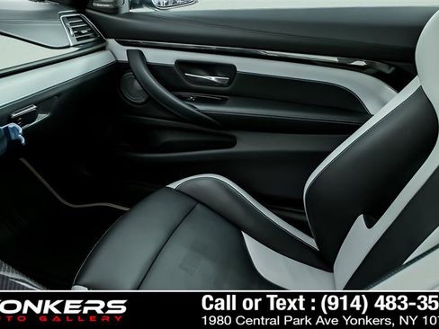 Used 2020 BMW M4 Coupe w/ Competition Package image 21
