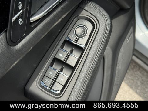 Used 2024 Porsche Macan AWD/4WD image 14