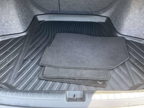 Used 2018 Honda Accord Touring image 10