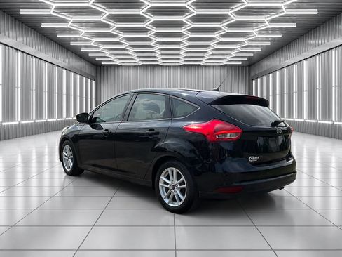 Used 2016 Ford Focus SE FWD image 6