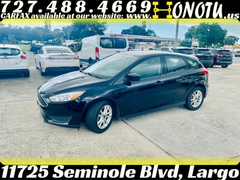 Used 2018 Ford Focus SE FWD image 3