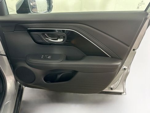 Used 2025 Acura ADX FWD image 33