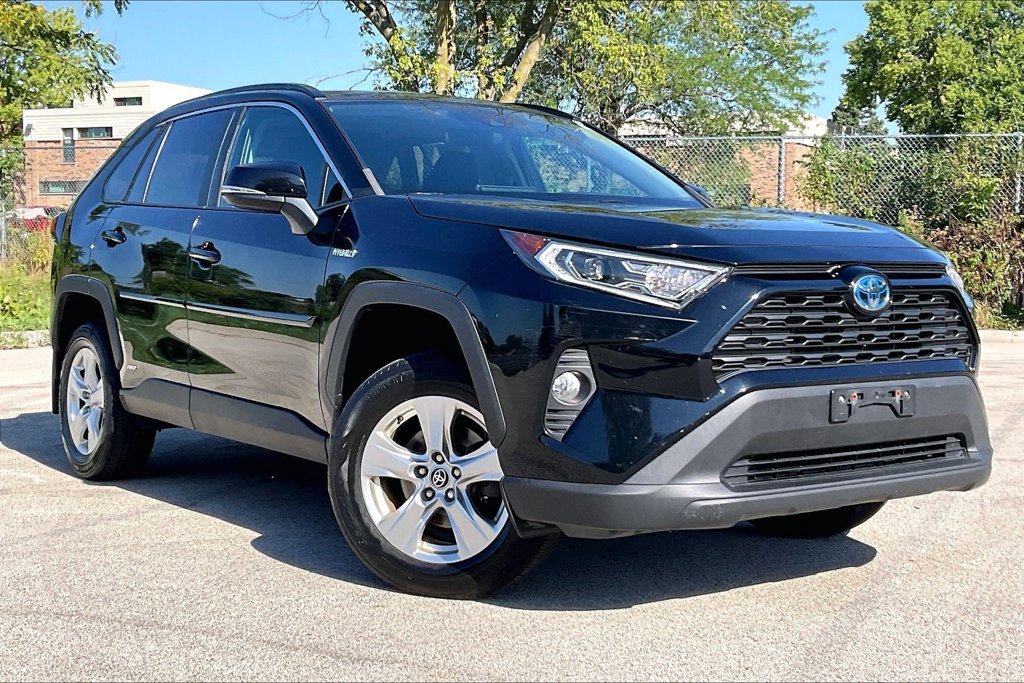 Used 2021 Toyota RAV4 XLE w/ Convenience Package AWD/4WD image 1