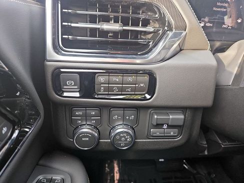 New 2026 GMC Yukon XL Elevation image 21