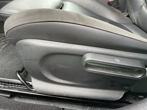 Used 2024 MINI Cooper Clubman S w/ Signature Upholstery Package image 11