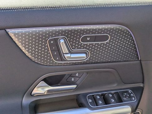 New 2025 Mercedes-Benz GLA 250 4MATIC image 15