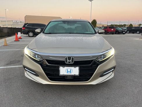 Used 2018 Honda Accord Hybrid image 2