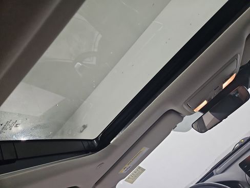 Used 2018 Honda Accord Touring image 21