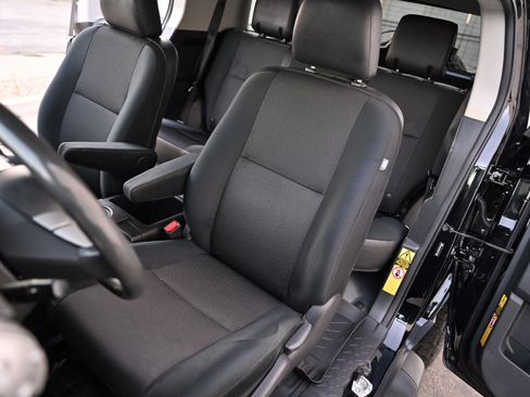 Used 2011 Toyota FJ Cruiser 4WD w/ Convenience Pkg image 19