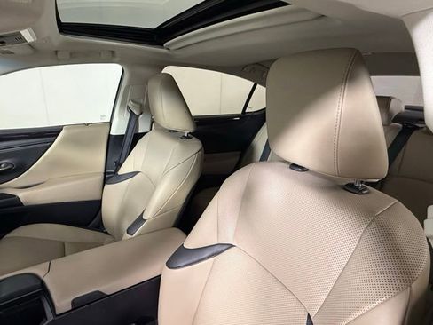 Used 2019 Lexus ES 350 w/ Premium Package FWD image 17
