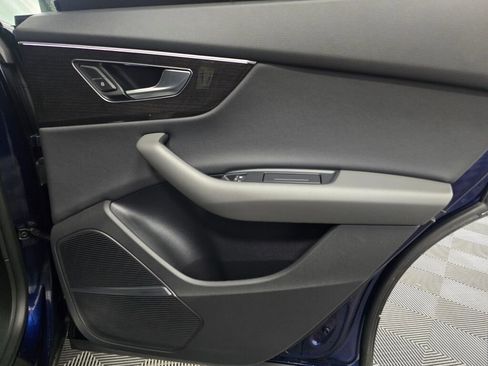 Used 2020 Audi Q8 Prestige image 25