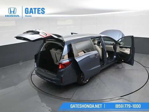 Certified 2025 Honda Odyssey Touring image 44