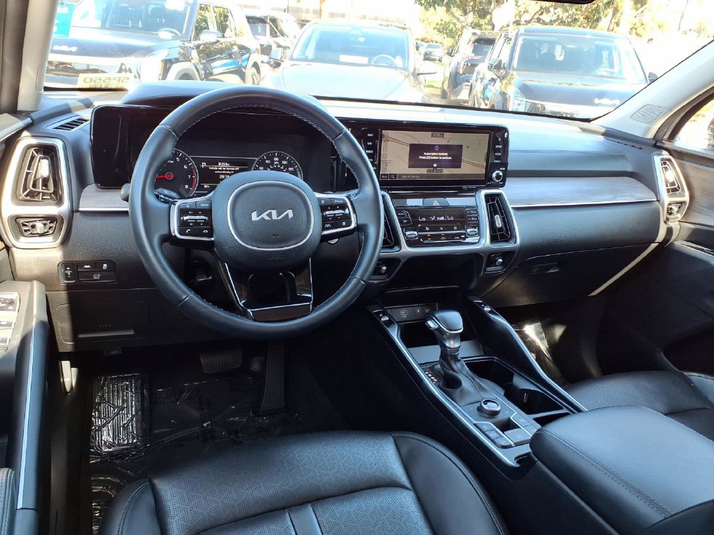 Certified 2023 Kia Sorento X-Line EX AWD/4WD image 11