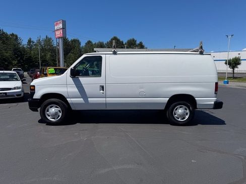 Used 2012 Ford E-250 and Econoline 250 w/ Commercial Cargo Van Pkg RWD image 6