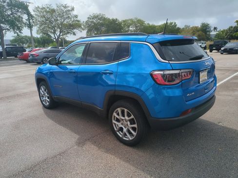 Used 2022 Jeep Compass Latitude w/ Sun and Sound Group AWD/4WD image 8