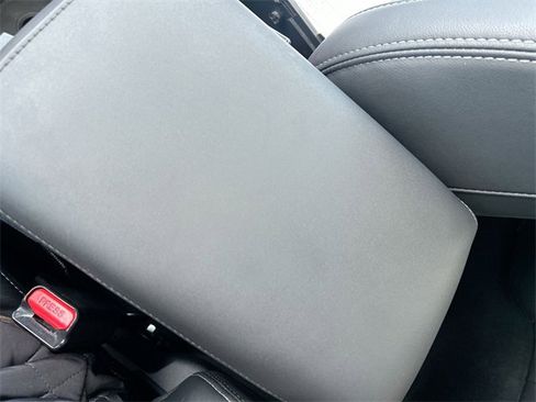 Used 2022 Subaru Outback Limited image 24